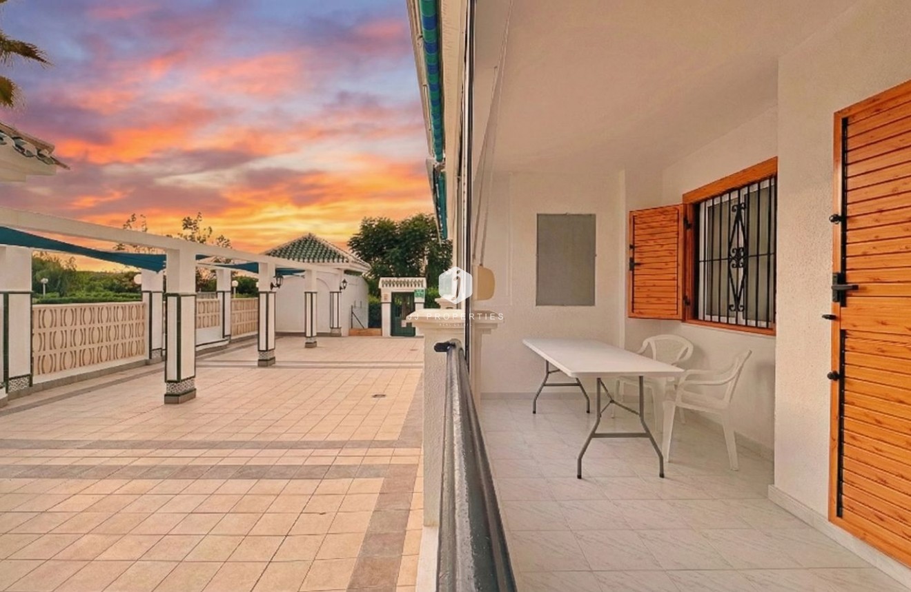 Segunda mano - Apartamento / piso -
Torrevieja - Costa Blanca