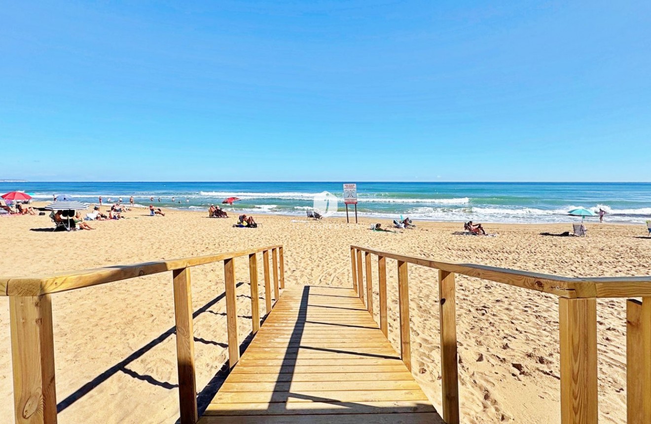 Segunda mano - Apartamento / piso -
Torrevieja - Costa Blanca