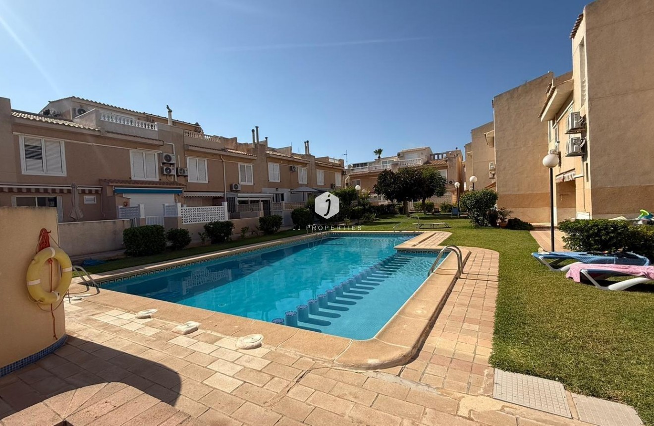 Tweedehands - duplex -
Torrevieja - Los Frutales
