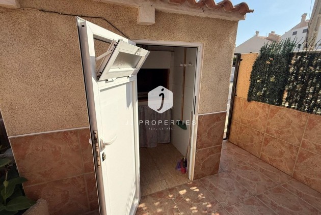Tweedehands - duplex -
Torrevieja - Los Frutales
