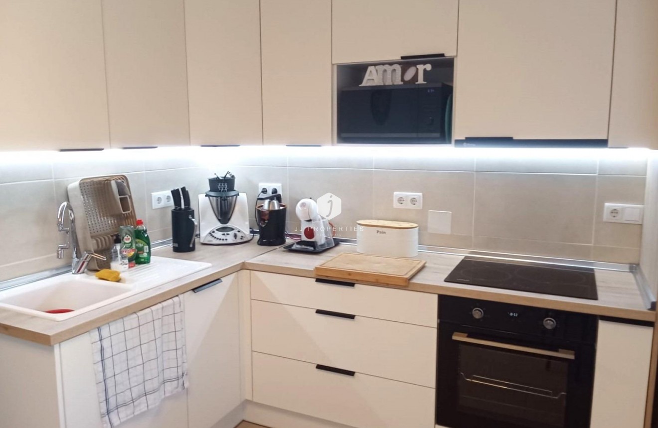 Resale - Bungalow -
Torrevieja - Torretas