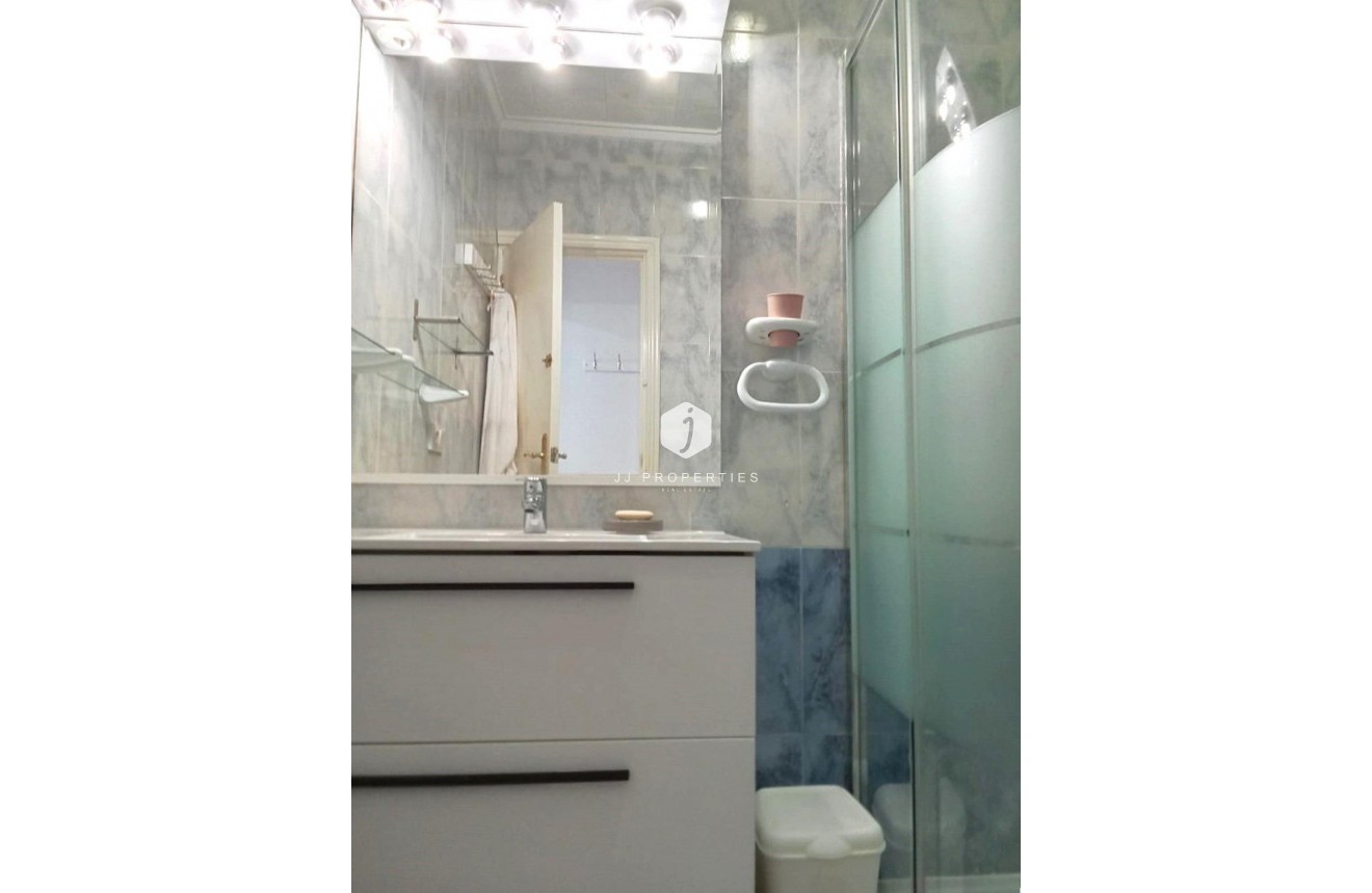 Resale - Bungalow -
Torrevieja - Torretas