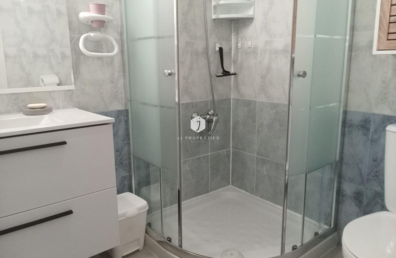 Resale - Bungalow -
Torrevieja - Torretas