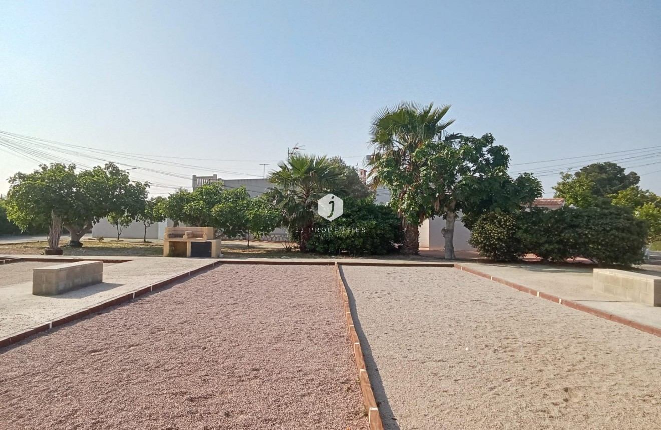 Resale - Bungalow -
Torrevieja - Torretas