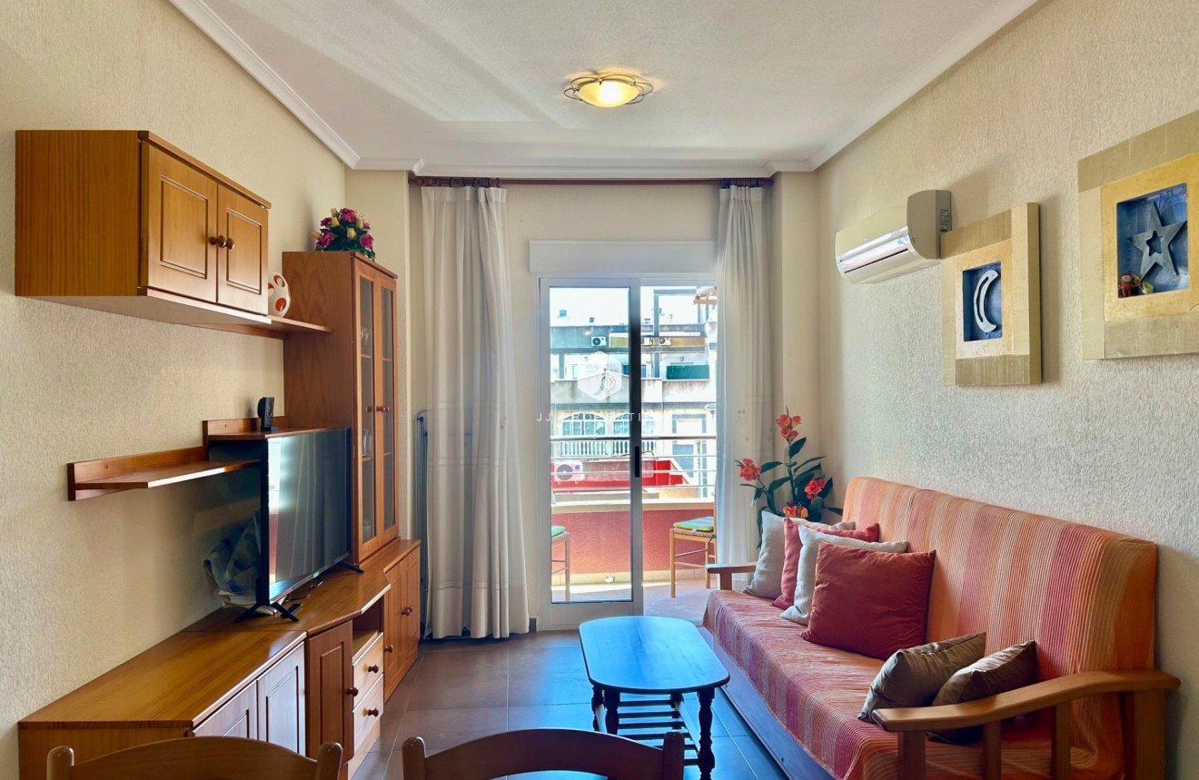 D'occasion - Appartement -
Torrevieja - Centro