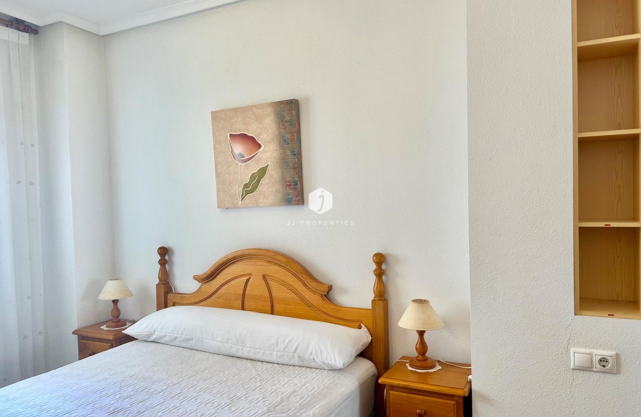 D'occasion - Appartement -
Torrevieja - Centro
