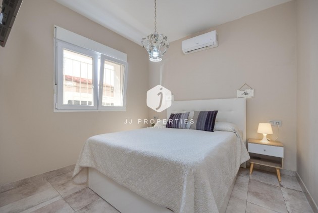 D'occasion - Chalet -
Torrevieja - Centro