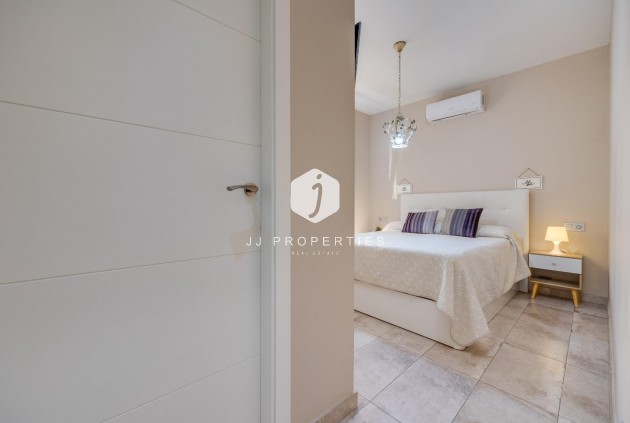 D'occasion - Chalet -
Torrevieja - Centro