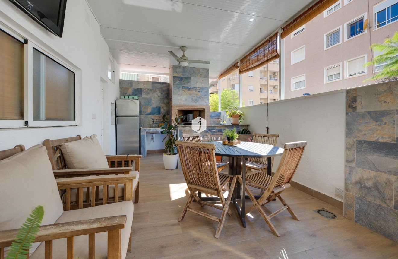 D'occasion - Chalet -
Torrevieja - Centro