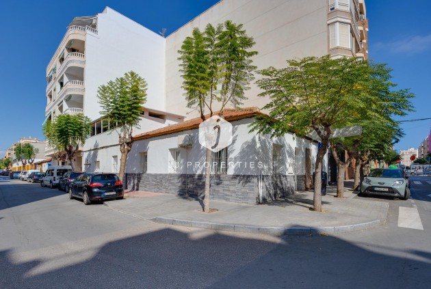 D'occasion - Chalet -
Torrevieja - Centro