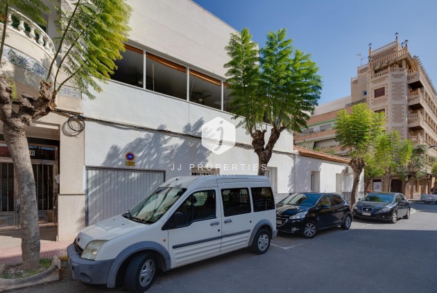 D'occasion - Chalet -
Torrevieja - Centro