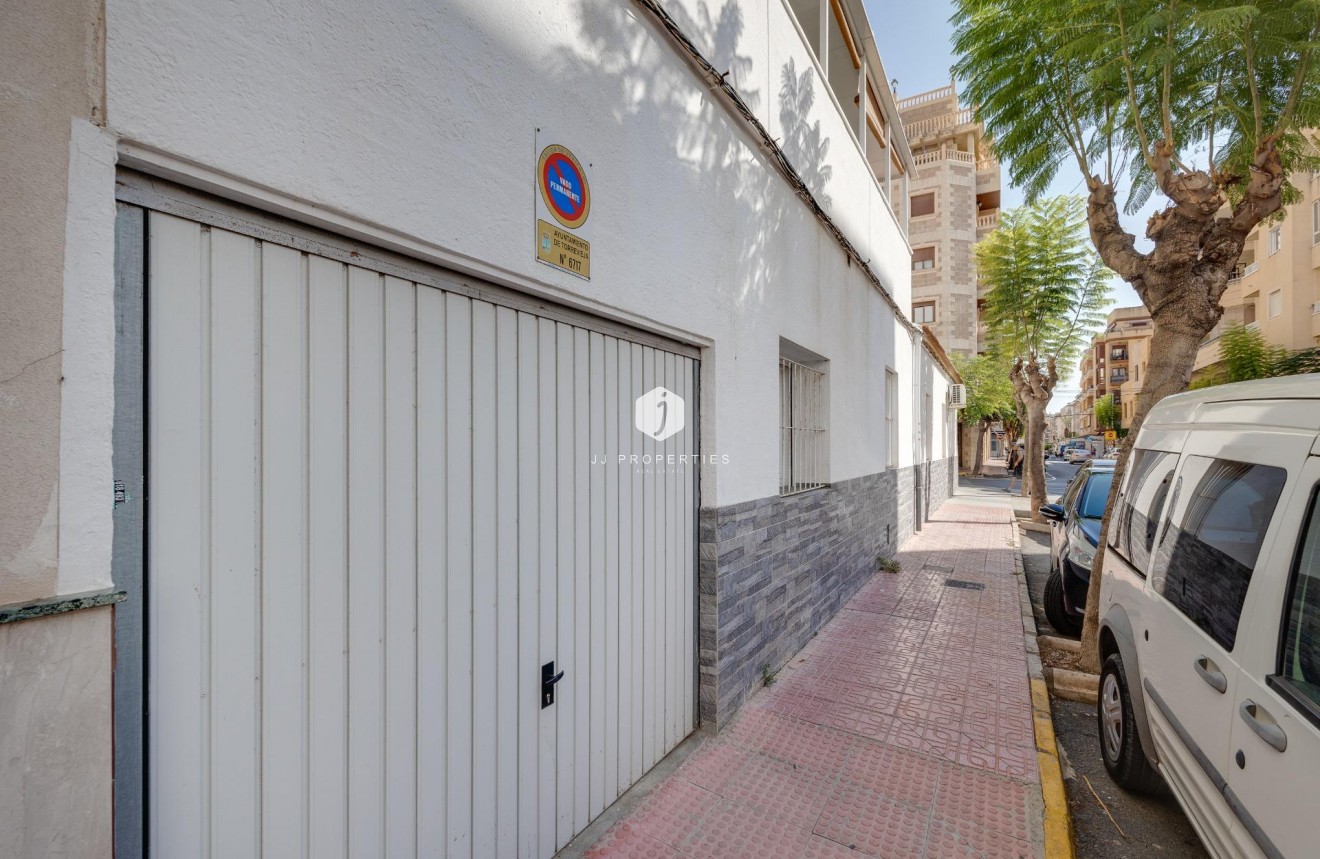 D'occasion - Chalet -
Torrevieja - Centro