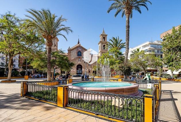 D'occasion - Chalet -
Torrevieja - Centro
