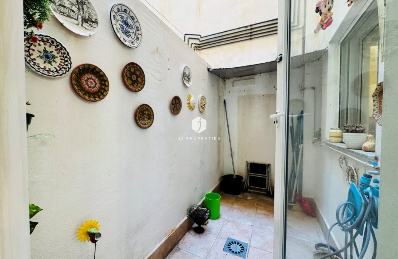 Resale - Apartment / flat -
La Mata - Costa Blanca