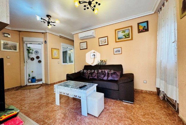 Resale - Apartment / flat -
La Mata - Costa Blanca