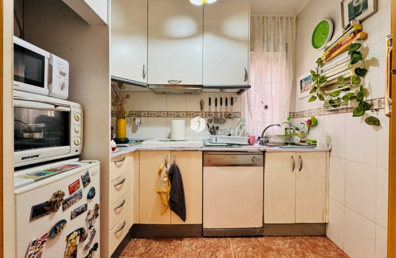 Resale - Apartment / flat -
La Mata - Costa Blanca