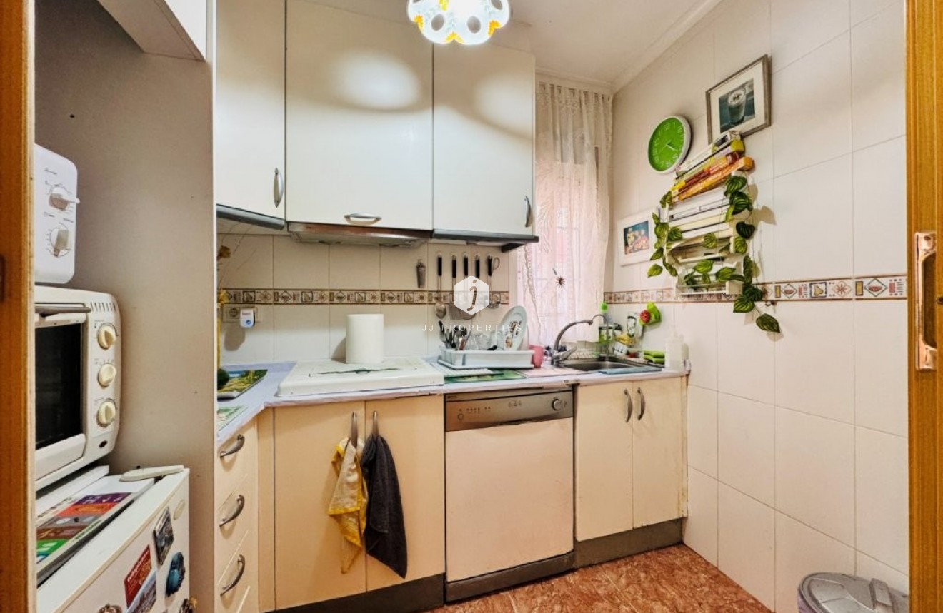 Resale - Apartment / flat -
La Mata - Costa Blanca