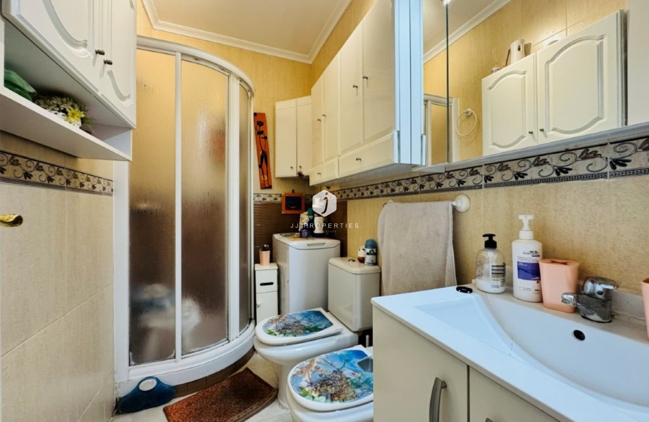 Resale - Apartment / flat -
La Mata - Costa Blanca