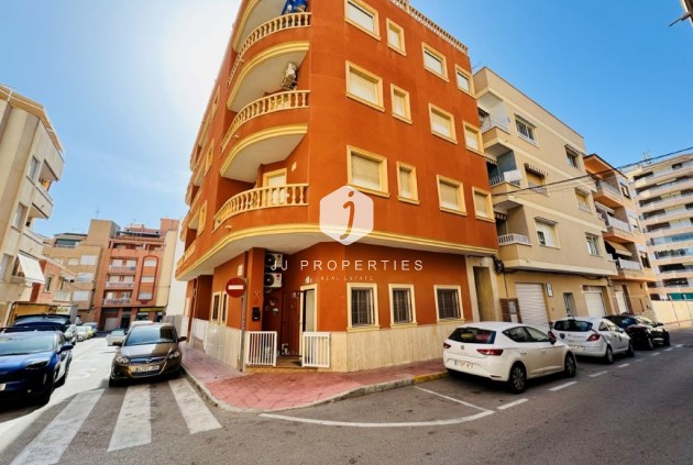 Resale - Apartment / flat -
La Mata - Costa Blanca