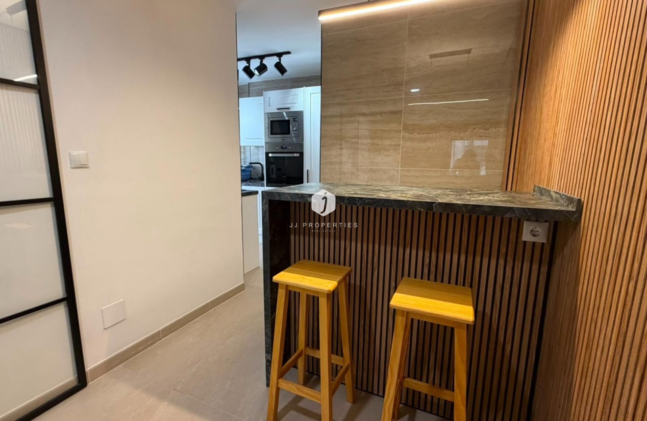 Resale - Apartment / flat -
Torrevieja - Playa del Cura