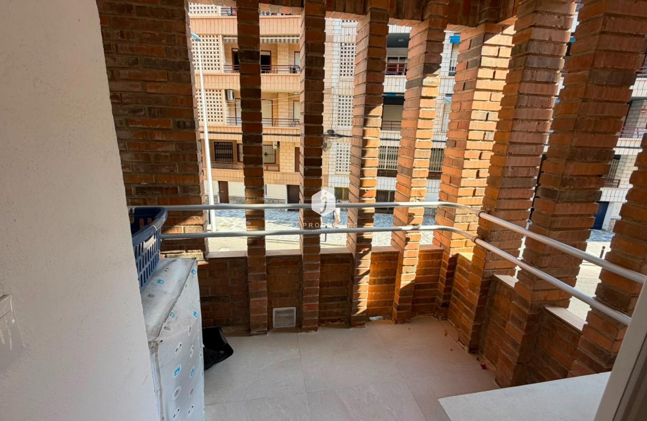 Resale - Apartment / flat -
Torrevieja - Playa del Cura