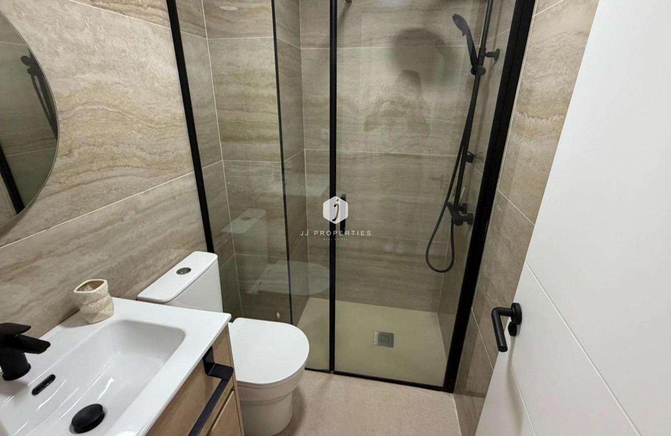 Resale - Apartment / flat -
Torrevieja - Playa del Cura