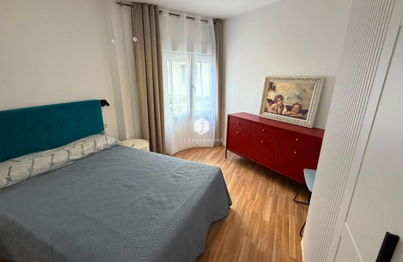 Resale - Apartment / flat -
Torrevieja - Playa del Cura