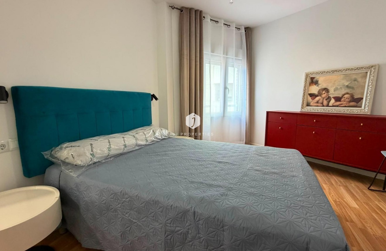 Resale - Apartment / flat -
Torrevieja - Playa del Cura