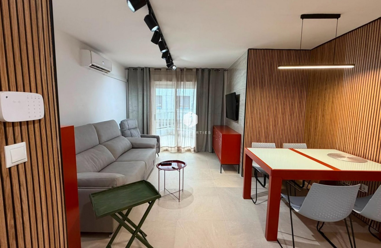 Resale - Apartment / flat -
Torrevieja - Playa del Cura