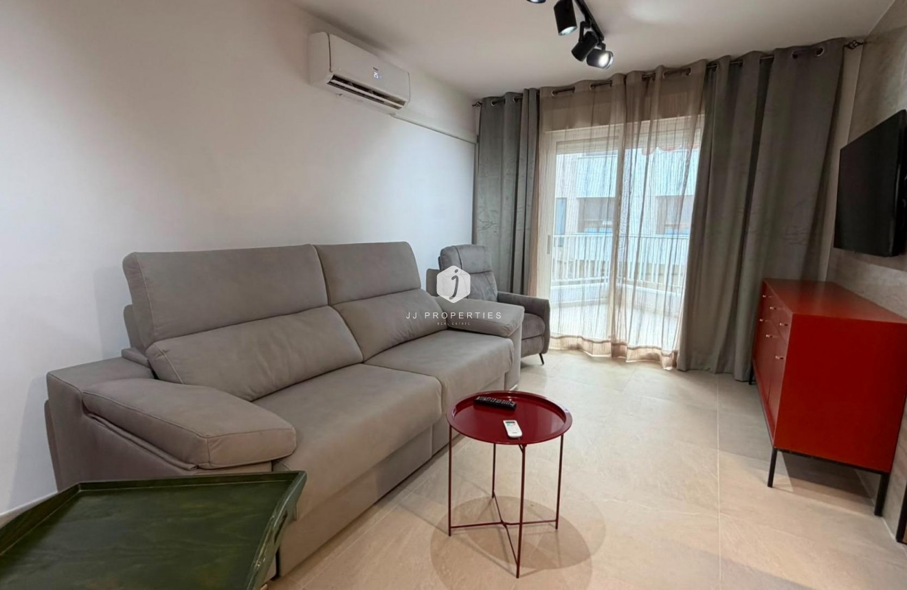 Resale - Apartment / flat -
Torrevieja - Playa del Cura