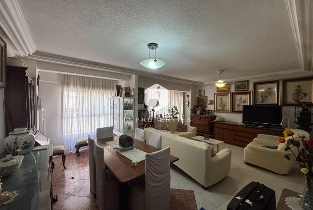 Aus zweiter Hand - Wohnung -
Torrevieja