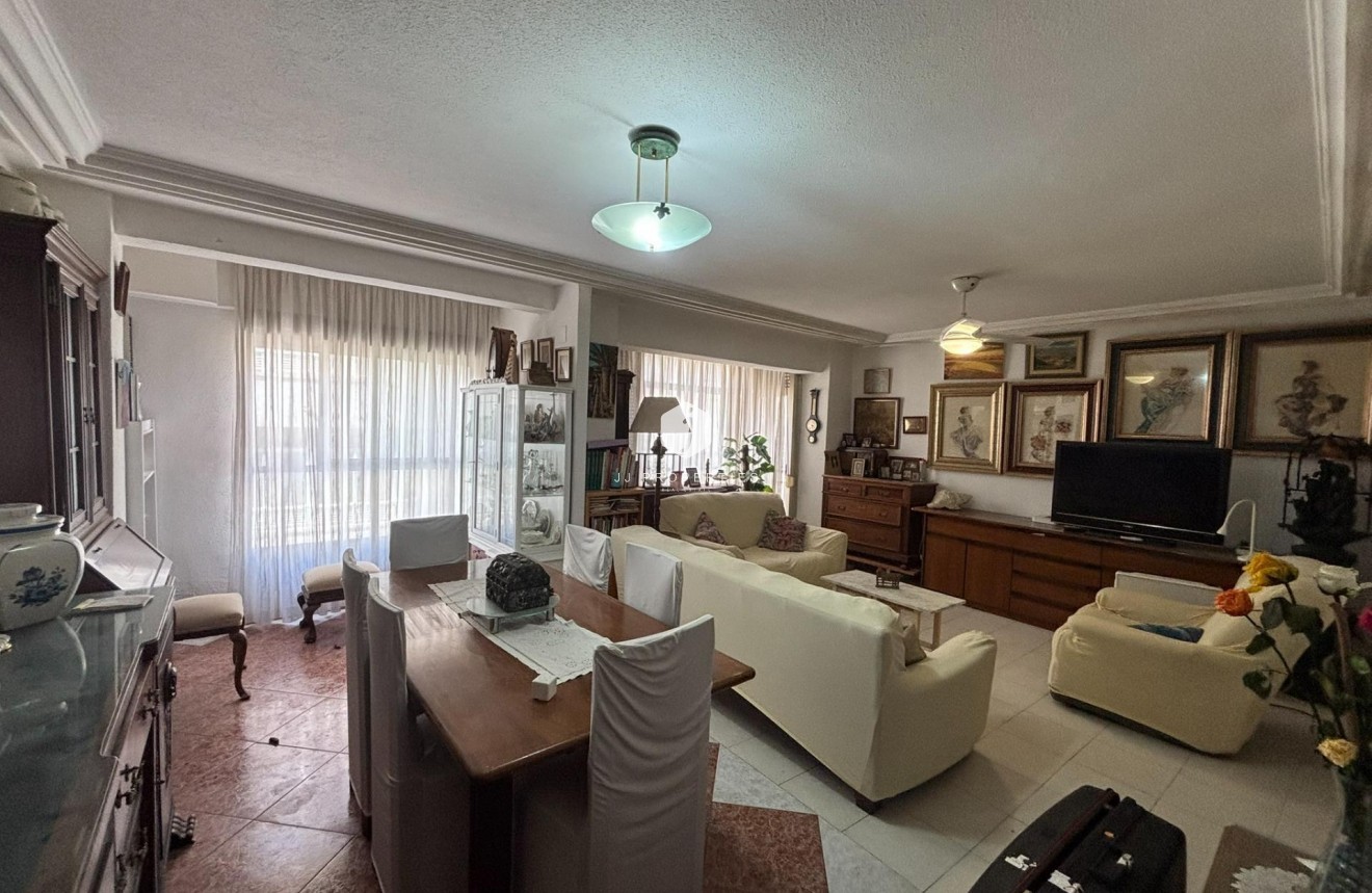 Aus zweiter Hand - Wohnung -
Torrevieja