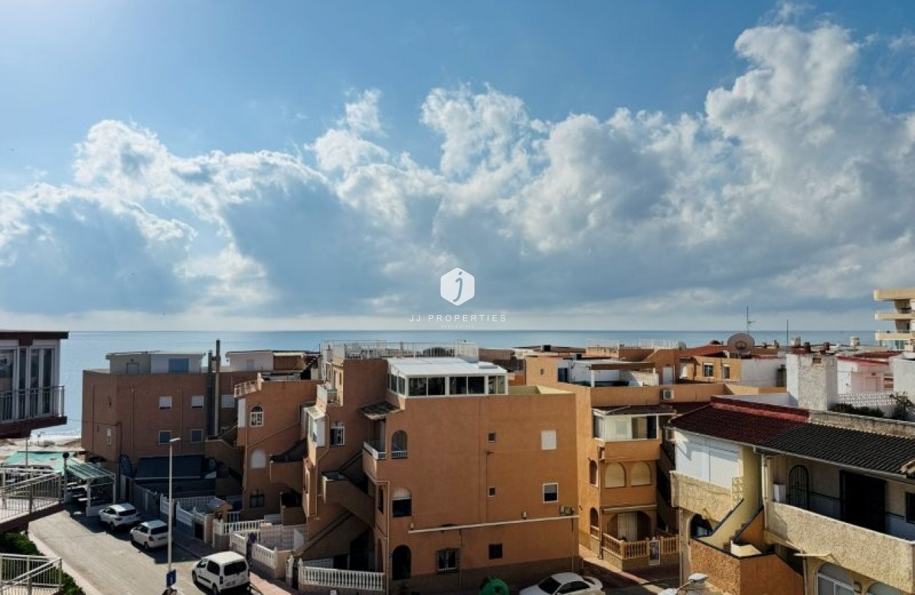 Resale - Apartment / flat -
La Mata - Costa Blanca