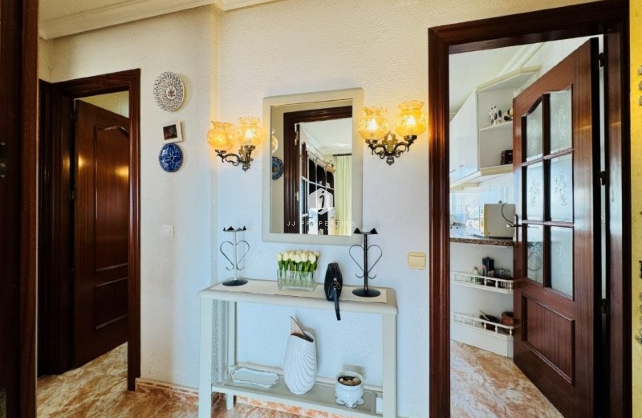 Resale - Apartment / flat -
La Mata - Costa Blanca