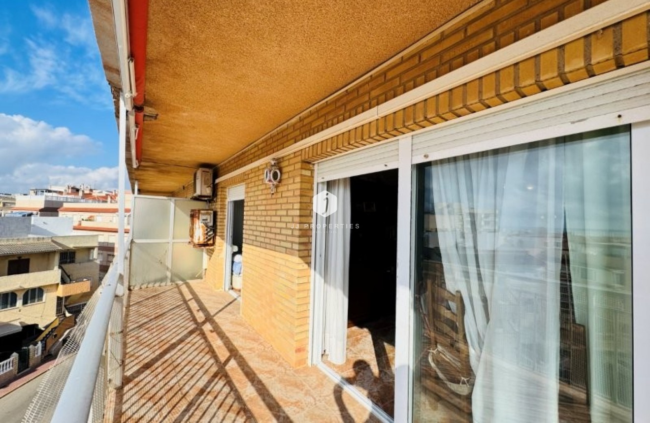 Resale - Apartment / flat -
La Mata - Costa Blanca