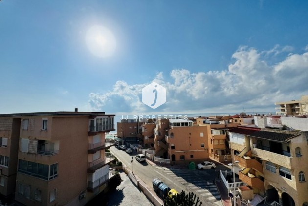 Resale - Apartment / flat -
La Mata - Costa Blanca