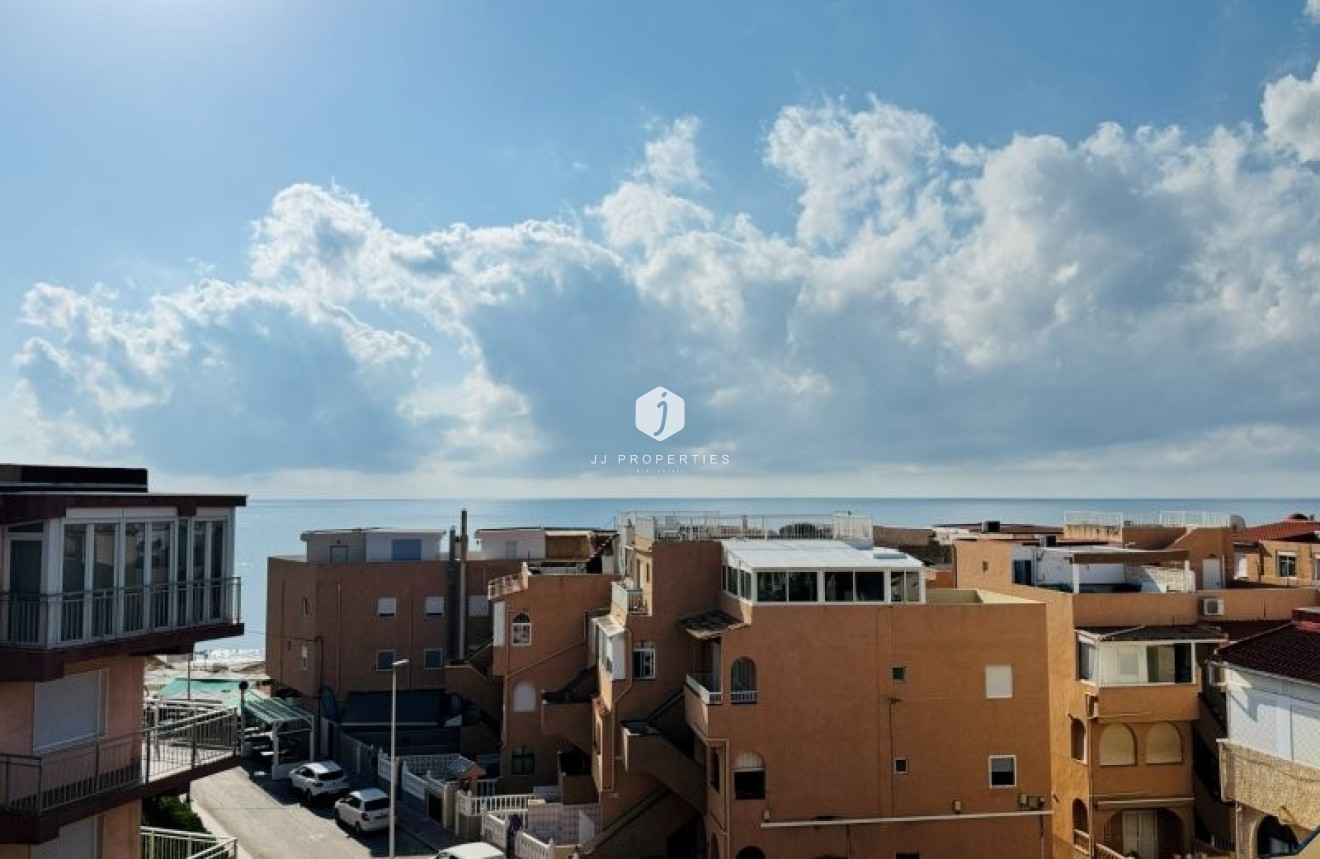 Resale - Apartment / flat -
La Mata - Costa Blanca