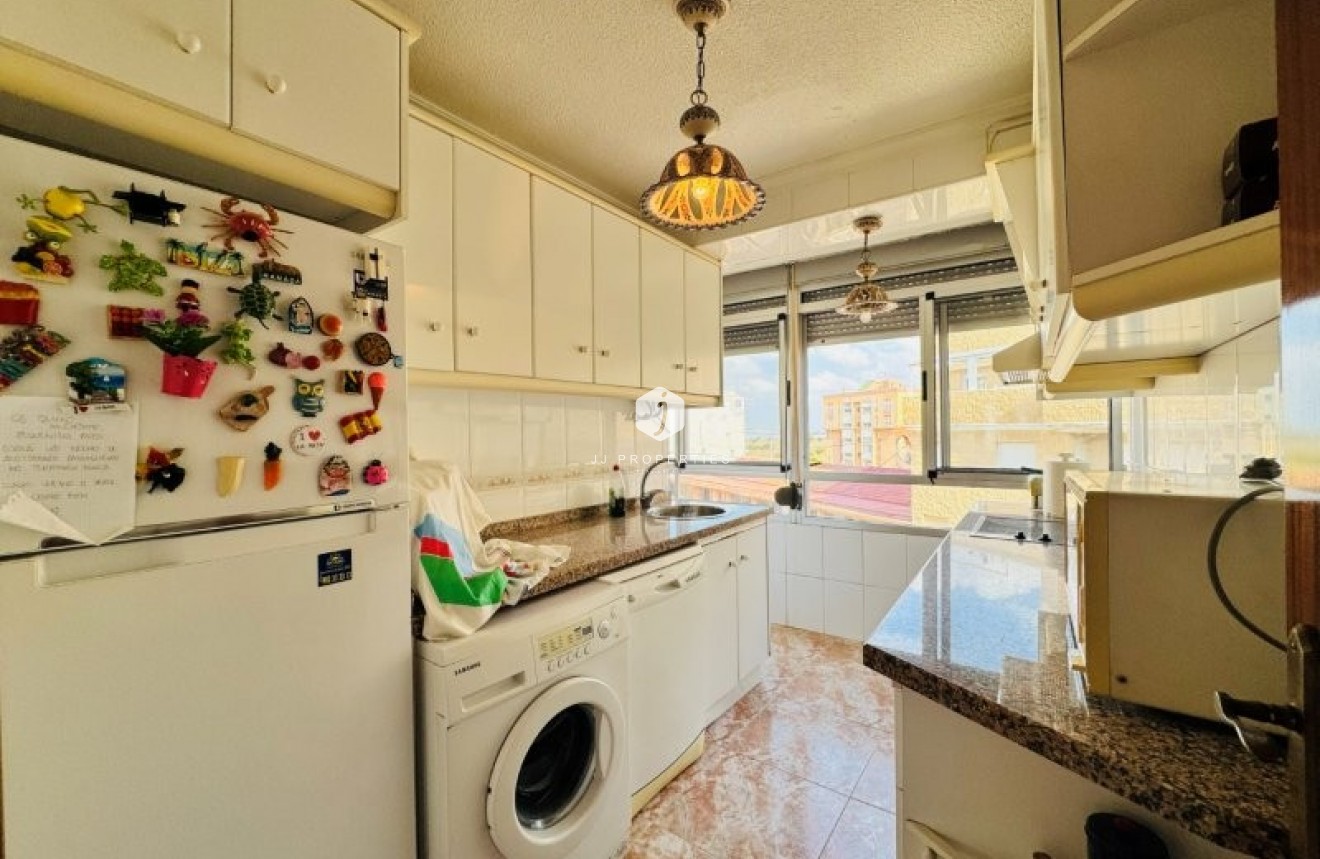 Resale - Apartment / flat -
La Mata - Costa Blanca