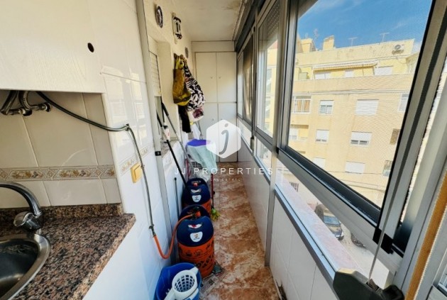 Resale - Apartment / flat -
La Mata - Costa Blanca