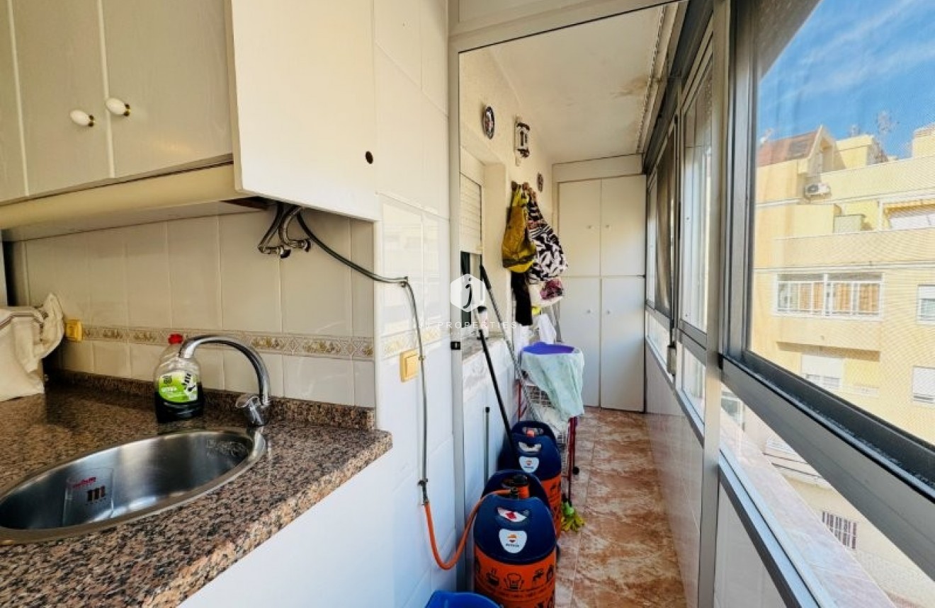 Resale - Apartment / flat -
La Mata - Costa Blanca