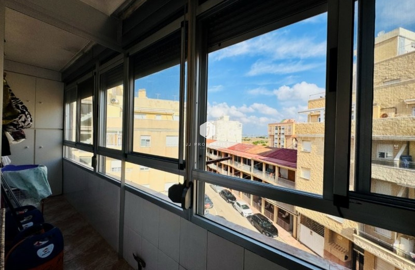 Resale - Apartment / flat -
La Mata - Costa Blanca