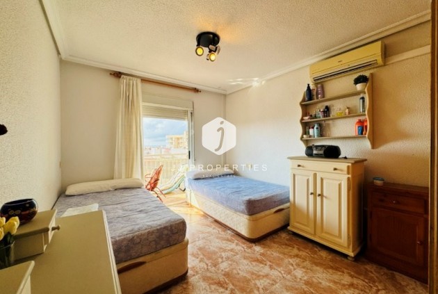Resale - Apartment / flat -
La Mata - Costa Blanca