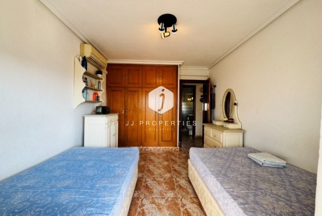 Resale - Apartment / flat -
La Mata - Costa Blanca