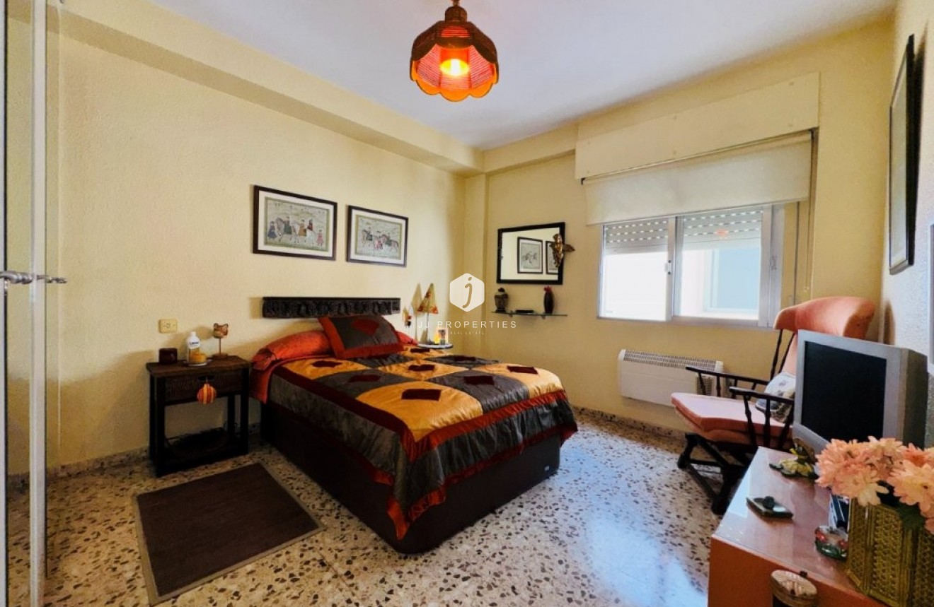 Resale - Apartment / flat -
La Mata - Costa Blanca