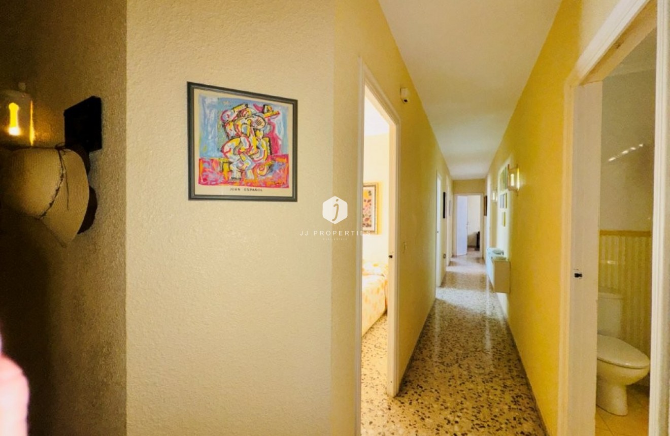 Resale - Apartment / flat -
La Mata - Costa Blanca
