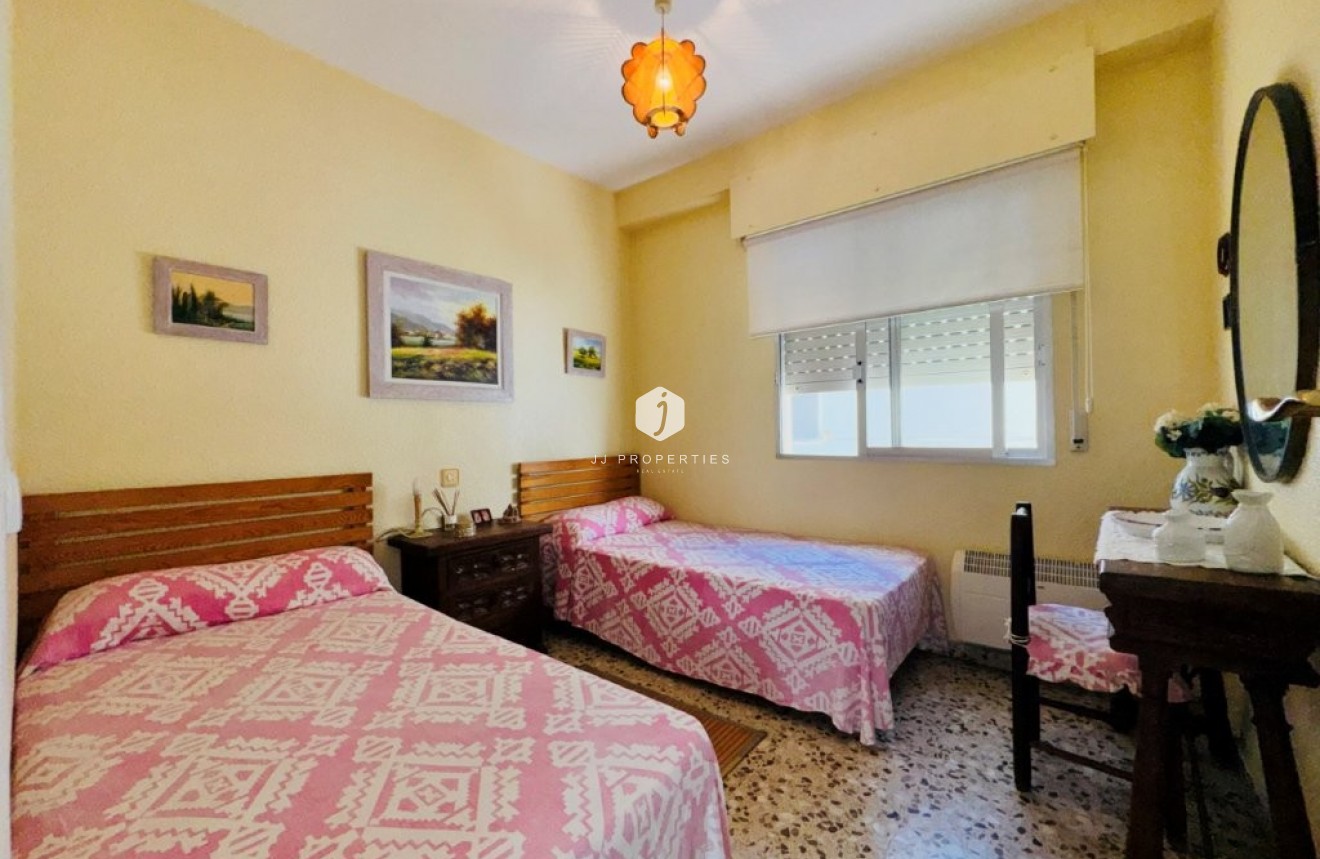 Resale - Apartment / flat -
La Mata - Costa Blanca