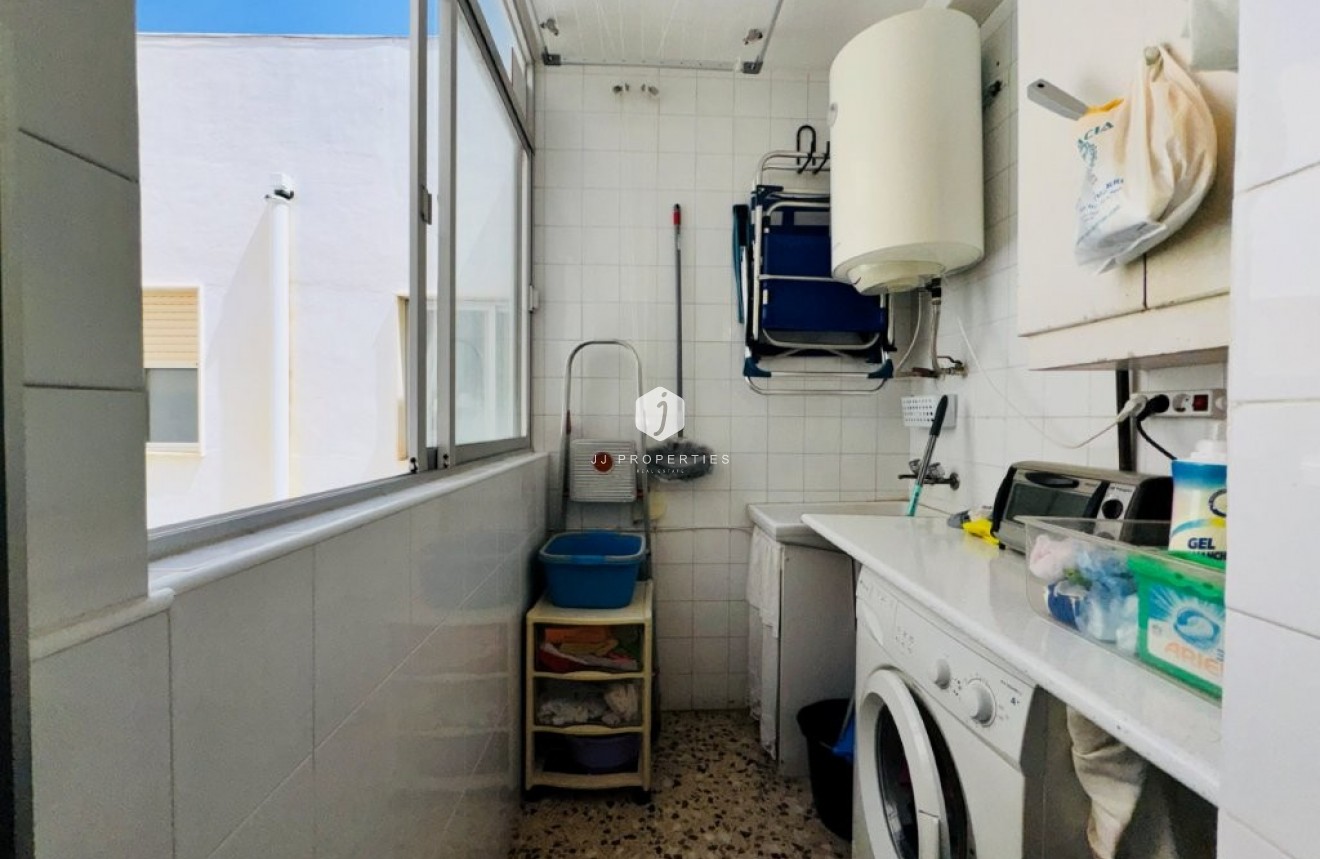 Resale - Apartment / flat -
La Mata - Costa Blanca