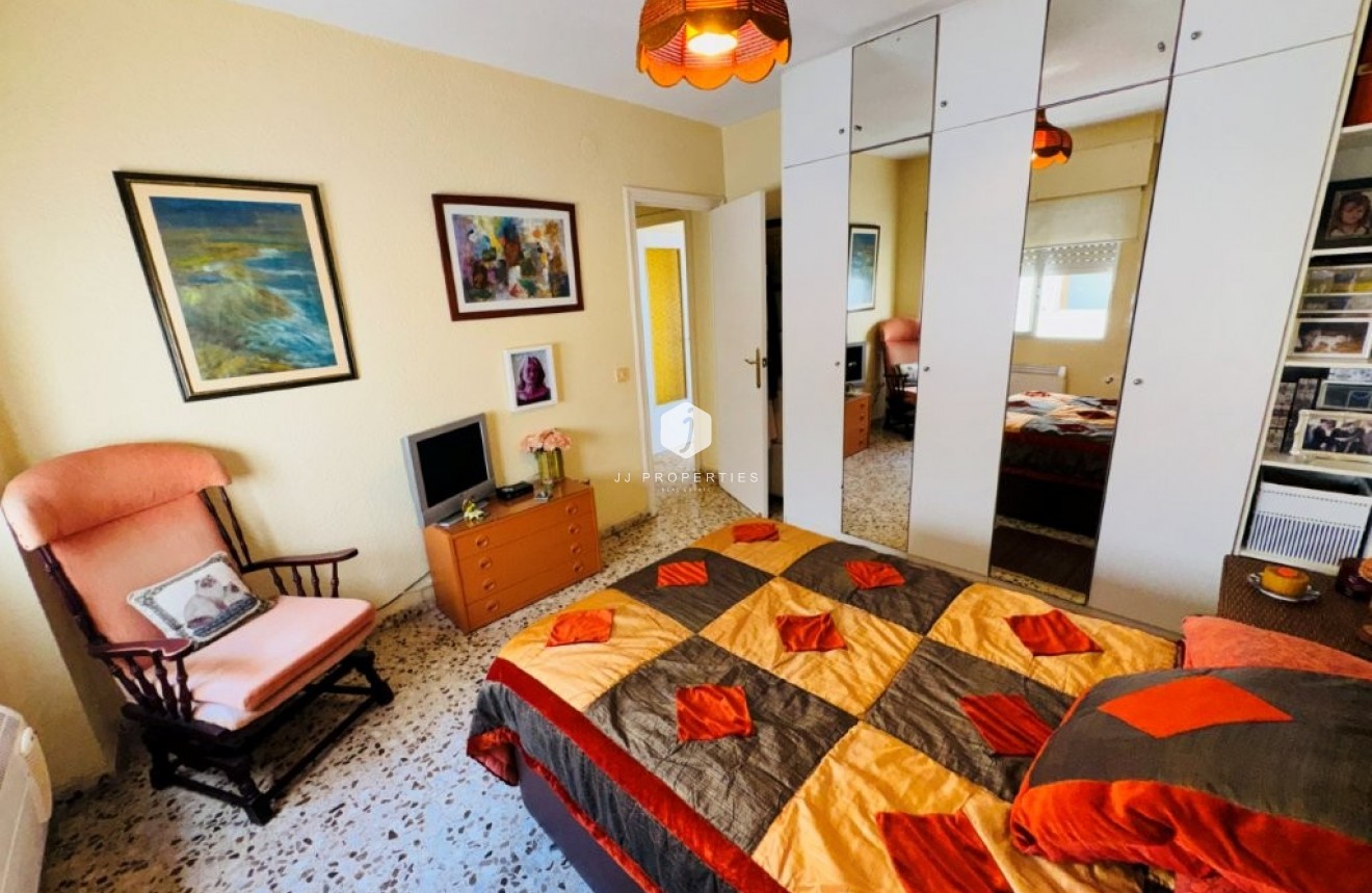 Resale - Apartment / flat -
La Mata - Costa Blanca