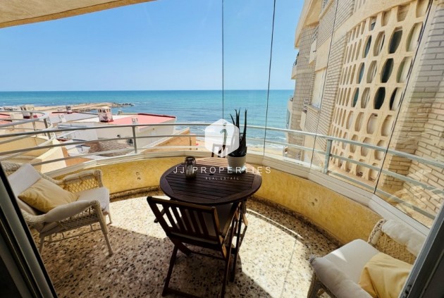 Resale - Apartment / flat -
La Mata - Costa Blanca