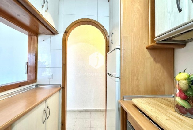 Z drugiej ręki - Mieszkanie w bloku -
Torrevieja - La Siesta - El Salado - Torreta